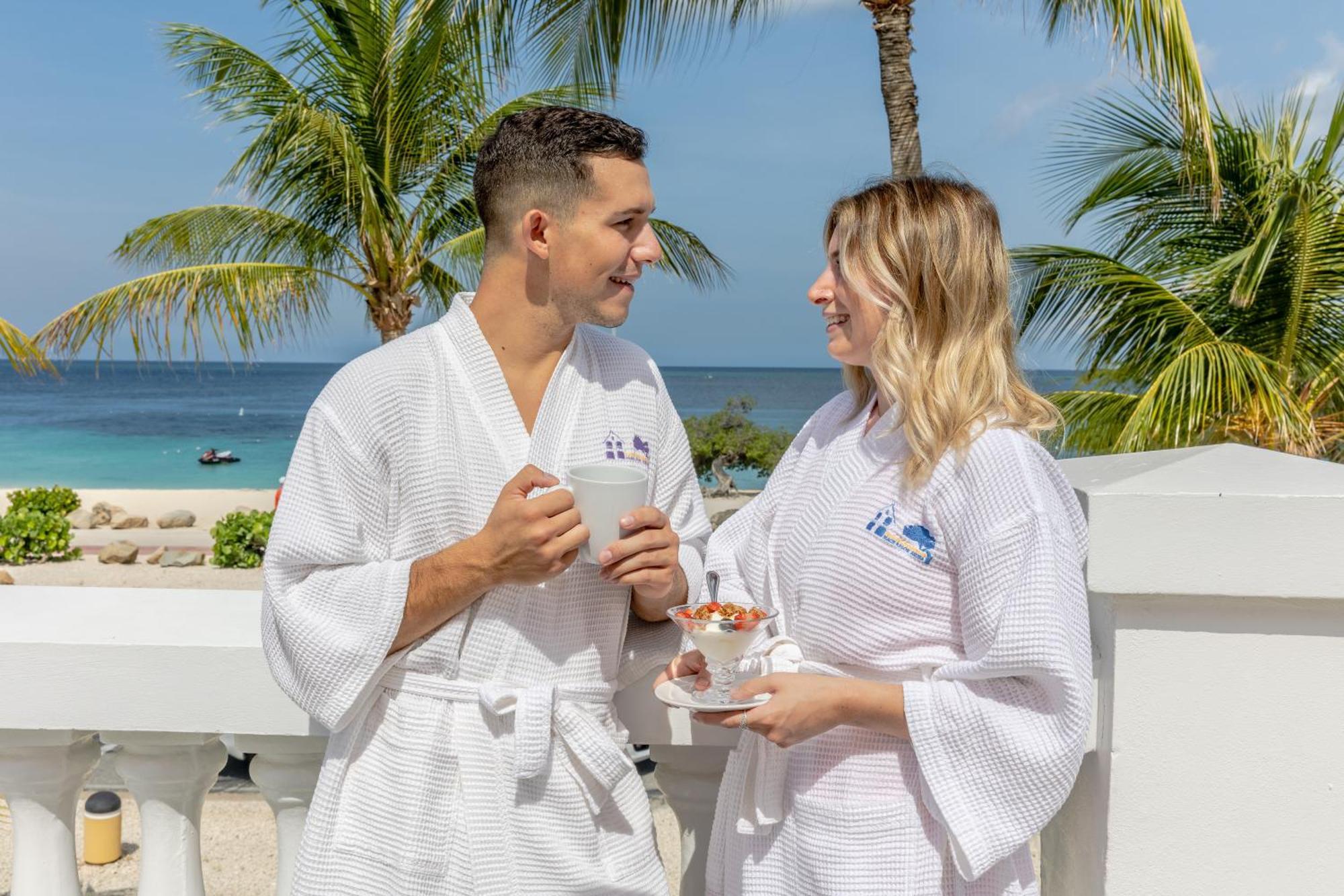 Amsterdam Manor Beach Resort Palm Beach Bagian luar foto