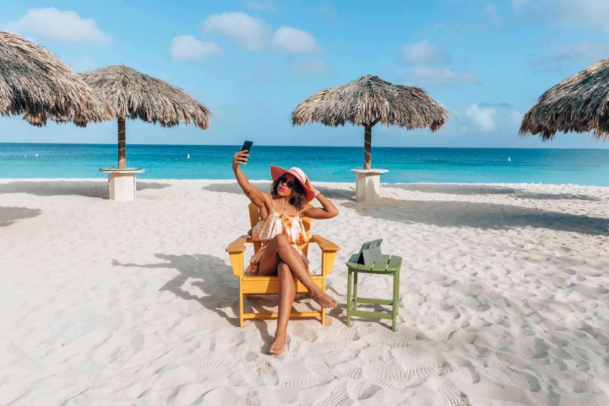 Amsterdam Manor Beach Resort Palm Beach Bagian luar foto