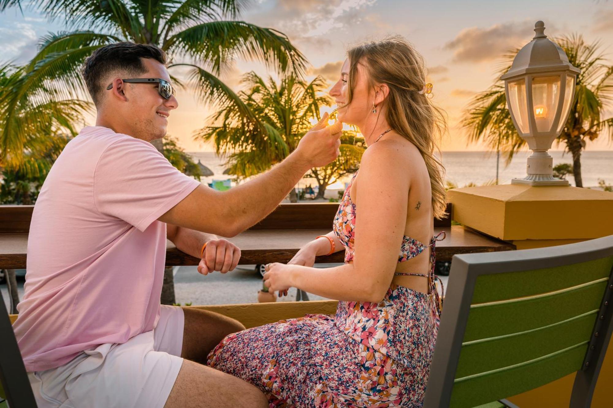 Amsterdam Manor Beach Resort Palm Beach Bagian luar foto